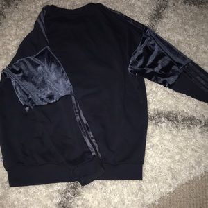adidas Tops - Adidas sweatshirt with velvet sleeve detail adidas Tops - Adidas sweatshirt with velvet sleeve detail
